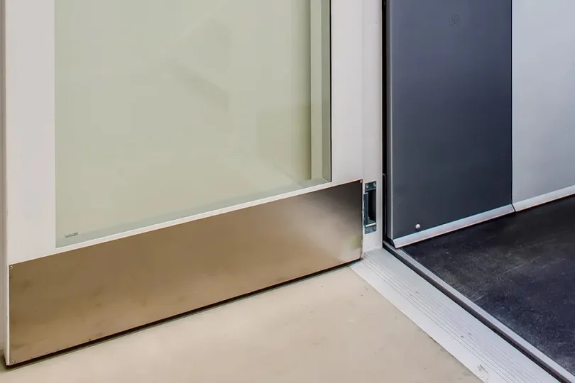 kick plate